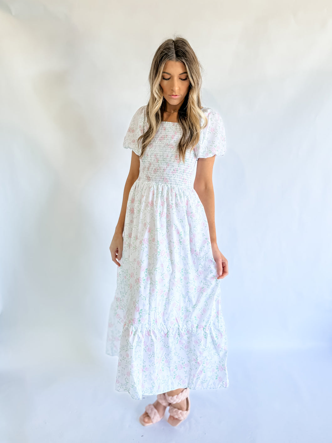 Mom Fancy Me Spring; White Floral Smocked Puff Sleeve Mom Dress
