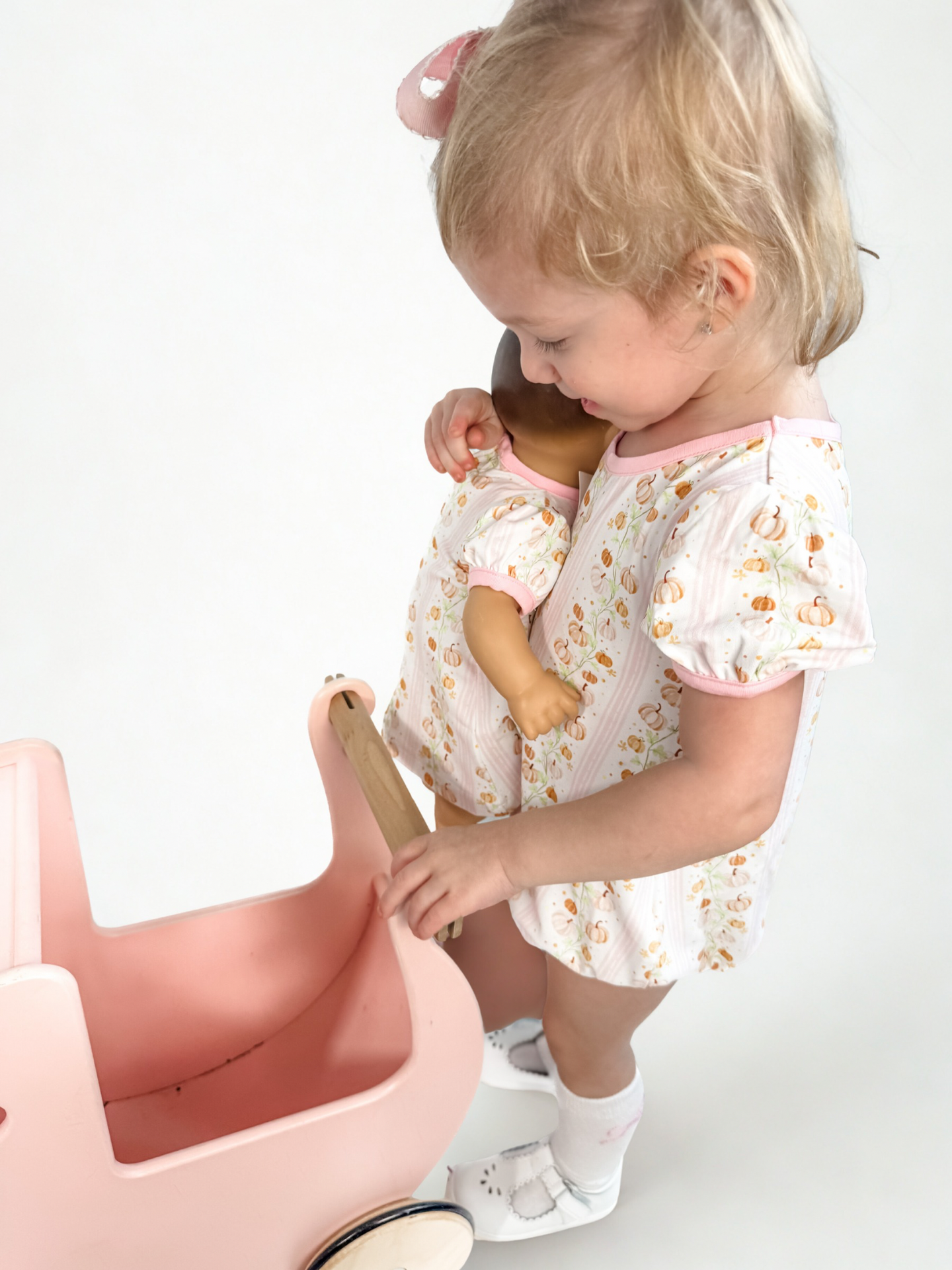 FALL FINALE; GIRLS MISS PRISS PUMPKINS BUBBLE (DOLLY SOLD SEPERATELY)